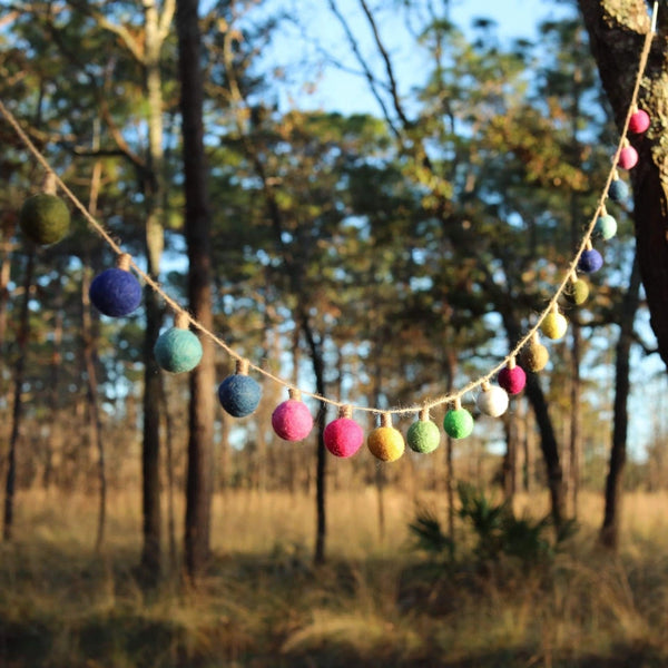 Felt Garland - Rainbow Lightbulb